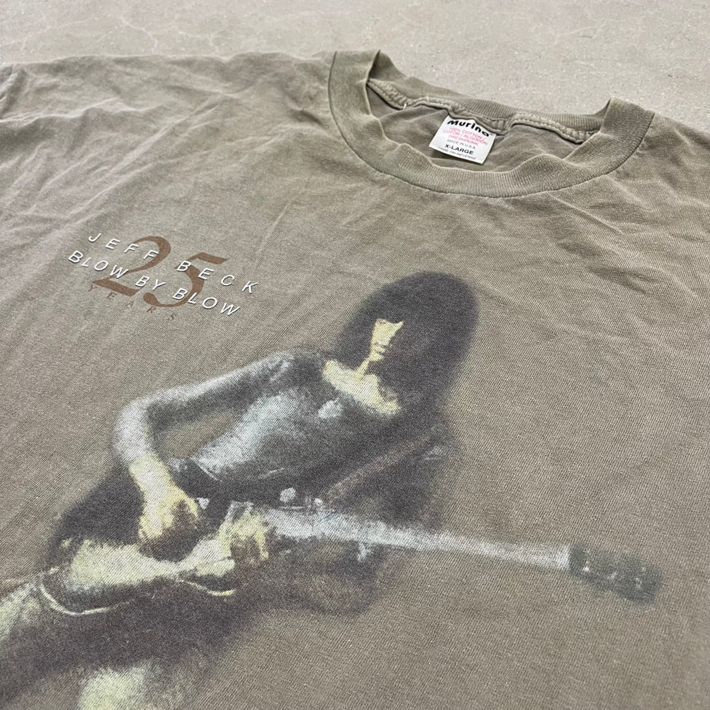 Vintage Jeff Beck 25 Years 1999 British Rock Brown Graphic T-Shirt 90s Band VTG